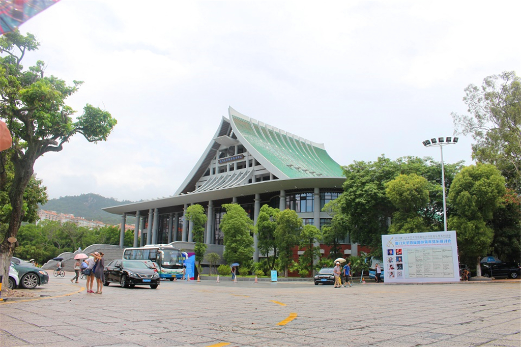 还有一座优美的小岛鼓浪屿,无敌景色厦大鼓浪屿