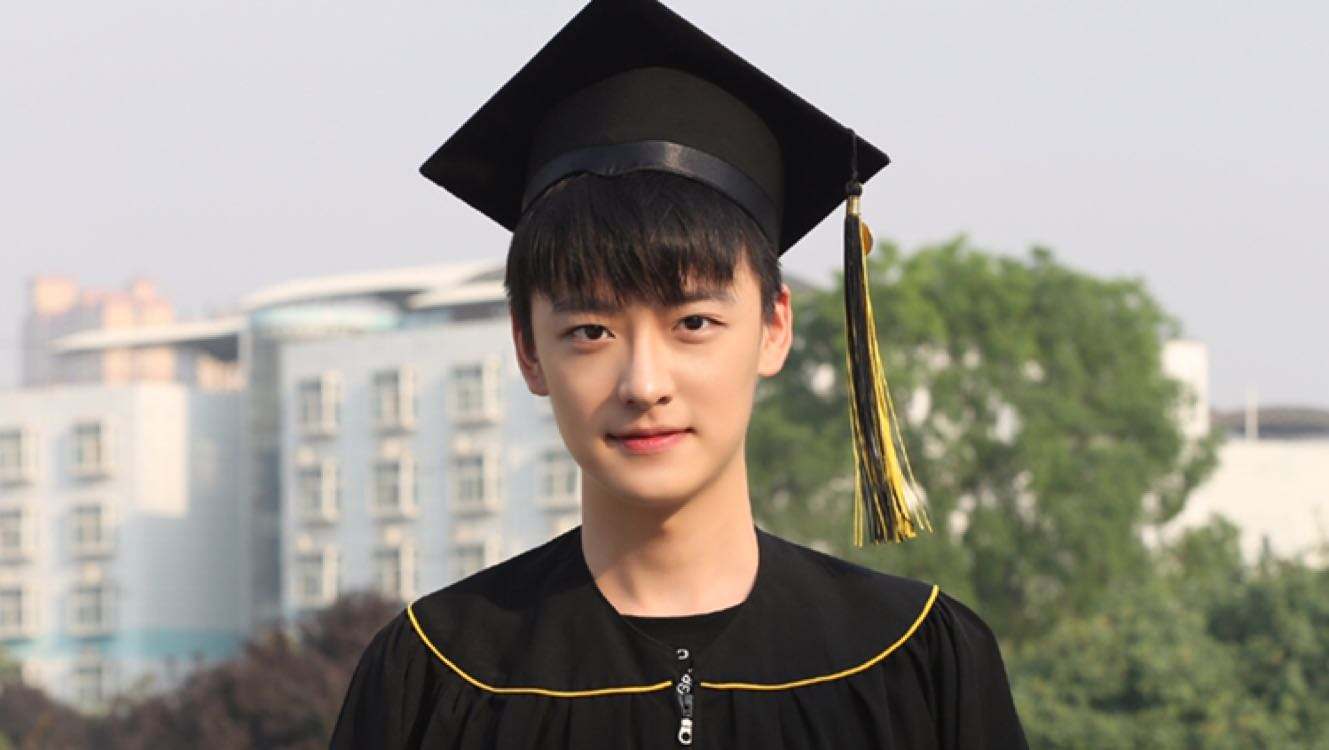 快乐星球艾克被家暴,快乐星球第一季小艾克