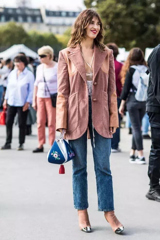 显脸小有层次感的中长发,中长发什么造型显小