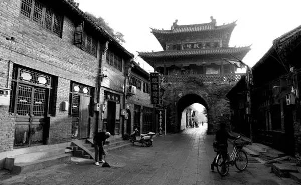 洛阳合适中学生好玩免费景点,洛阳各个景点的介绍