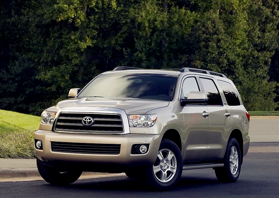 世界十大油耗最高的车,全球公认最省油的一款车