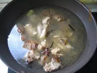 如何让菜品看起来油亮,教你1招口感脆嫩又入味