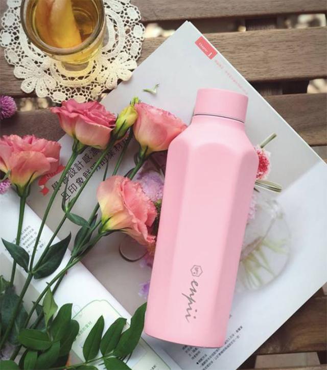 秋季保温杯女生,时髦又实用的保温杯