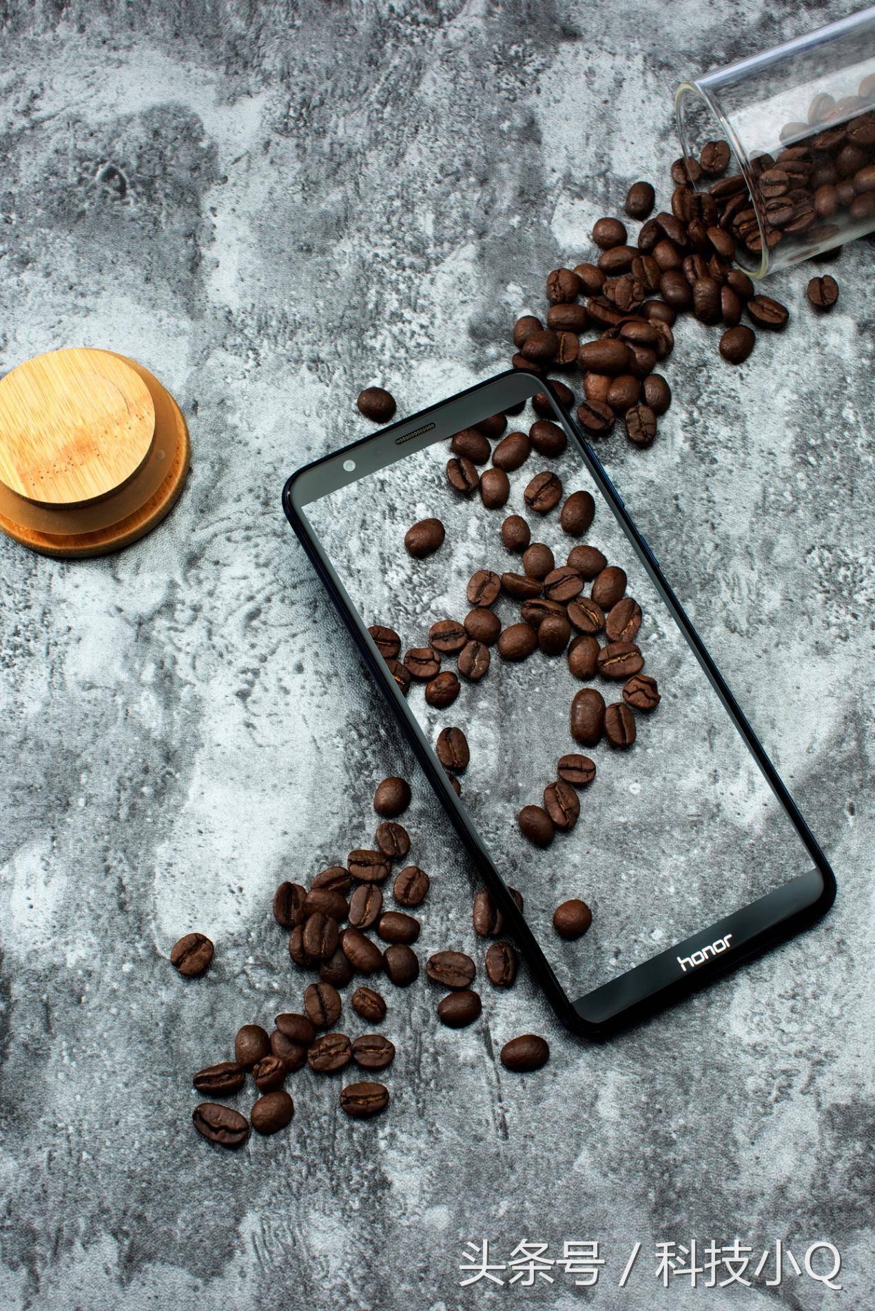 荣耀畅玩7x发布会,荣耀全面屏7x配置