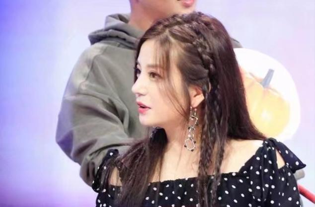 angelababy撞脸赵薇,赵薇老房有喜照片撞脸杨颖