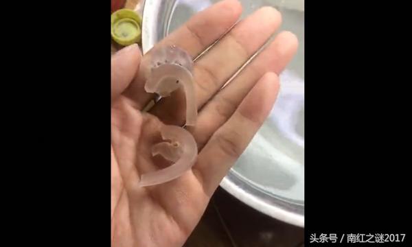 南红雕刻全过程！从视频来看南红从原石到精品的蜕变！