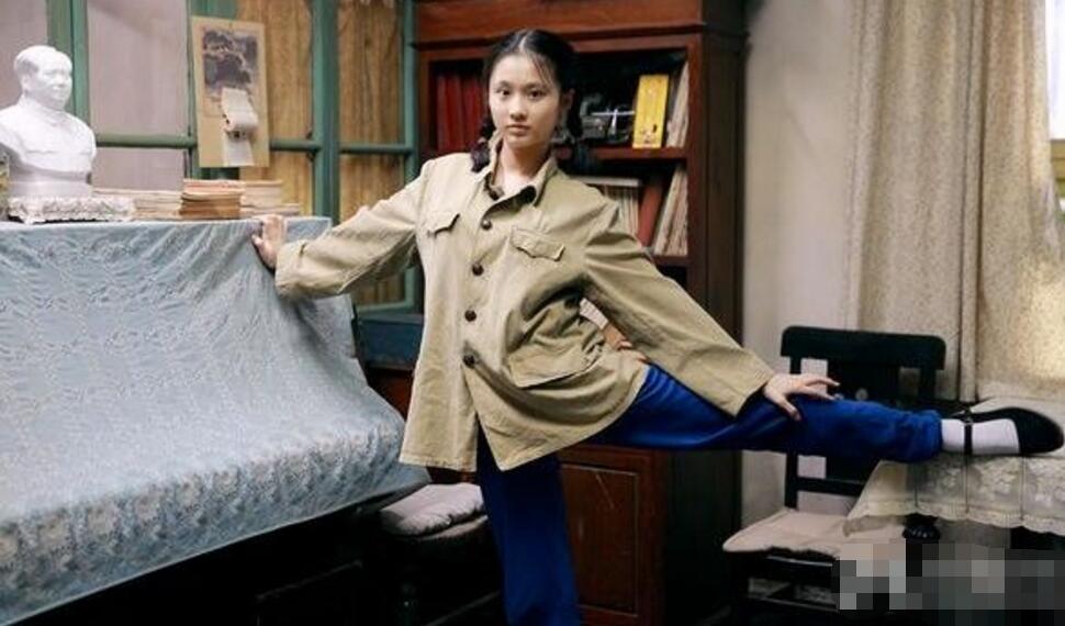 张慧雯靠谋女郎出道却高开低走,张慧雯看起来很年轻