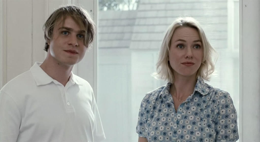 熊孩子捣乱导致自己死亡的电影,四个鸡蛋引发的血案太惨了