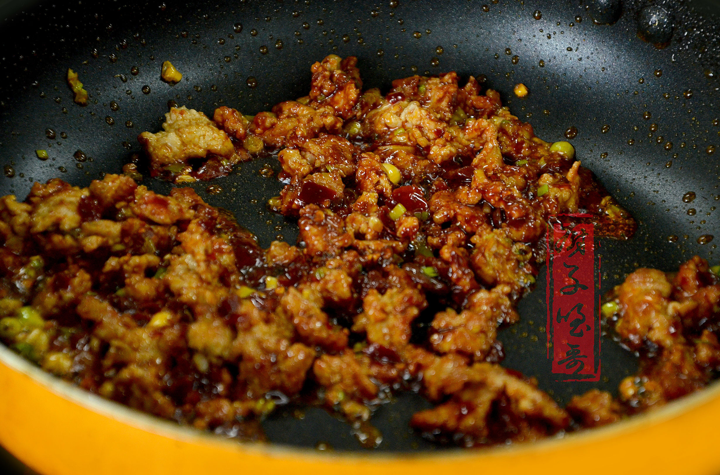 城里人吃保健品抗癌防老，肉末烤茄子表示不服