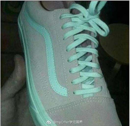 你看到的是灰绿还是粉白,你看到的是绿灰还是粉白