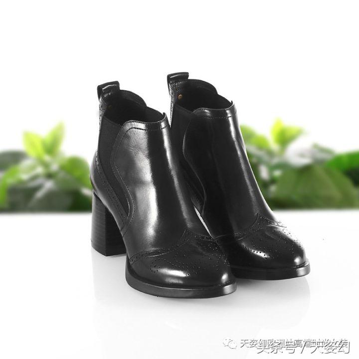 10.14秋冬季女装上映，玩转你的衣橱