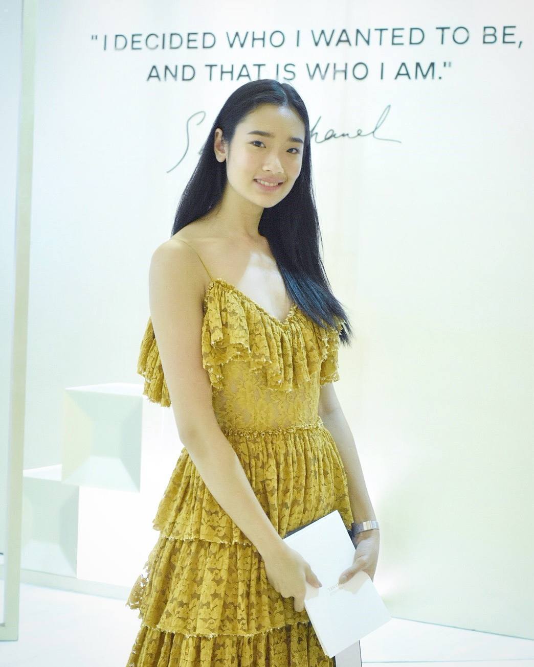 天才枪手中小琳得奖介绍自己片段,天才枪手电视剧版小琳和班克吻戏