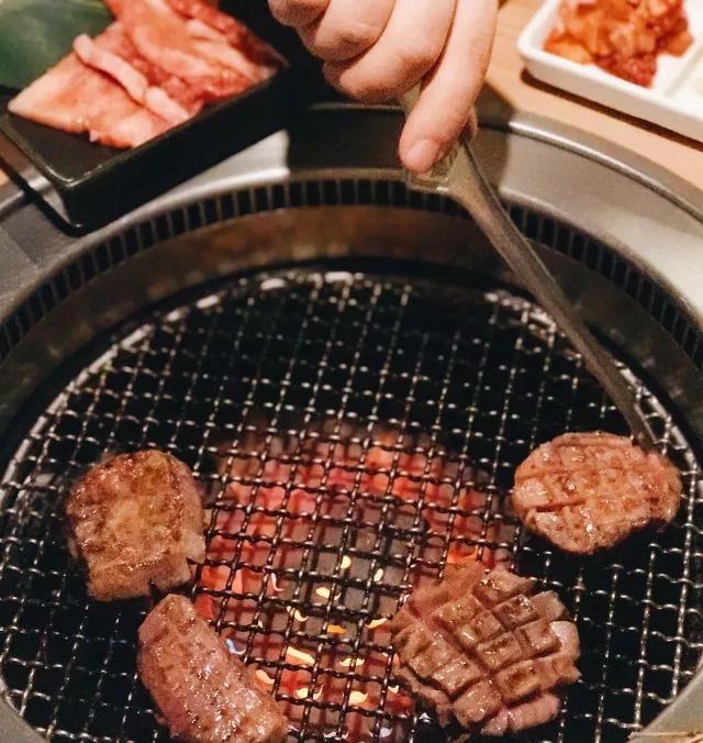 朱元璋黑猪肉,你在这里能够吃到美味的中餐英文