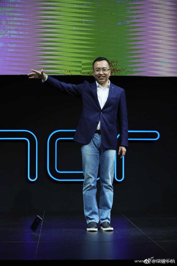 全面屏大卖,荣耀畅玩7x的优缺点