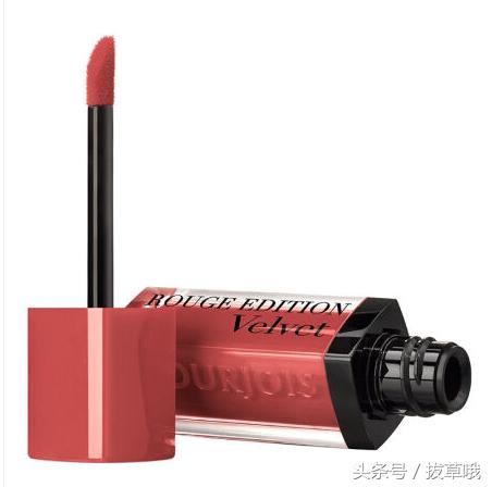 唇色深的妹子,唇色深皮肤黄合适什么颜色口红