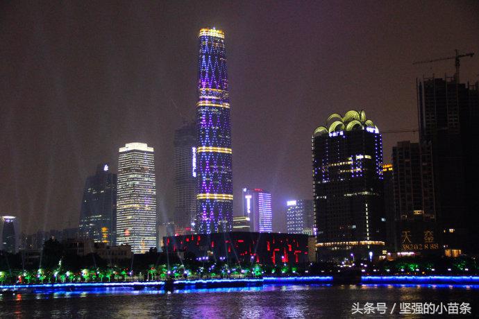 小蛮腰附近珠江夜游,广州珠江夜游坐轮船看小蛮腰