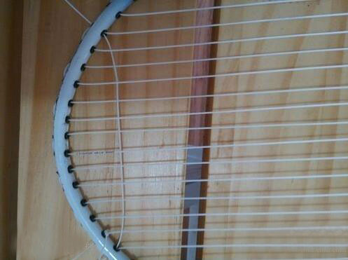 羽毛球穿线如何辨别穿线好坏,羽毛球拍穿线教程全过程