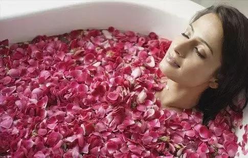 辣妈孕期护肤秘诀,宝妈们都怎么去除妊娠纹