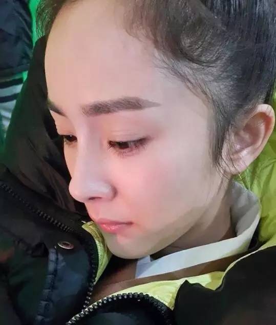 发际线低额头窄赵丽颖,赵丽颖改变的不只是发际线和额头