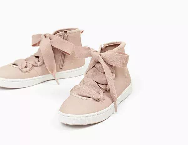 哪种款式的童鞋秋冬季百搭,好看的秋冬鞋子推荐童鞋