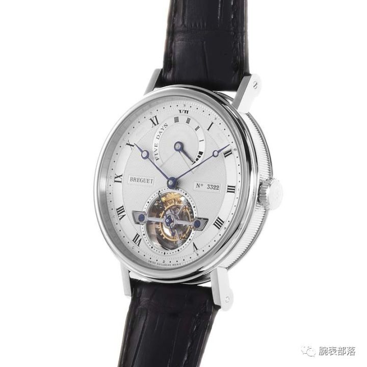 年薪10万销售合适戴多少钱的手表 (拿着3000工资戴着2万的手表)