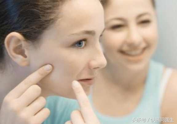 下巴鼻翼长痘痘是什么原因引起的,鼻翼下巴长痘痘是什么原因