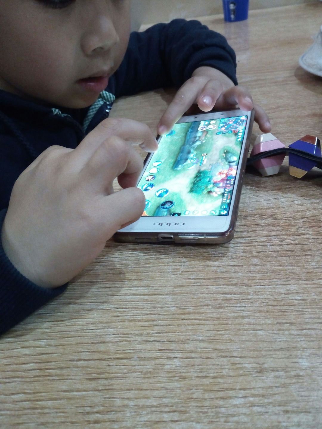 王者荣耀小学生怎么玩最厉害,王者荣耀小学生打出的王者操作