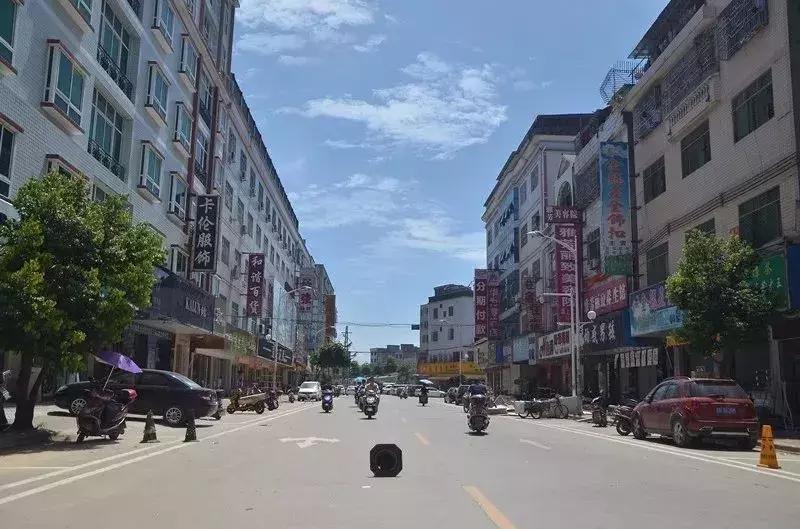 吉隆镇最繁华的时候有多少人,惠东吉隆在哪里