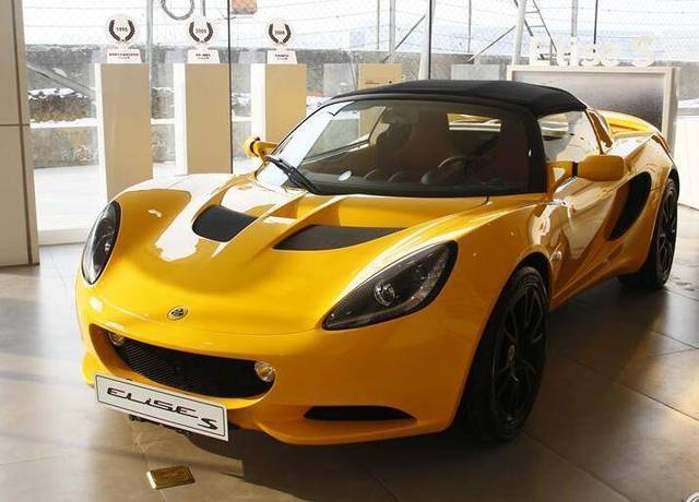 金秋红叶来袭，你的硬顶敞篷小跑准备好了吗？