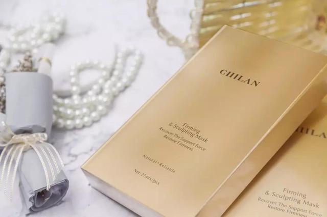 睡前用它擦脸快速年轻20岁,25岁女性睡前护肤