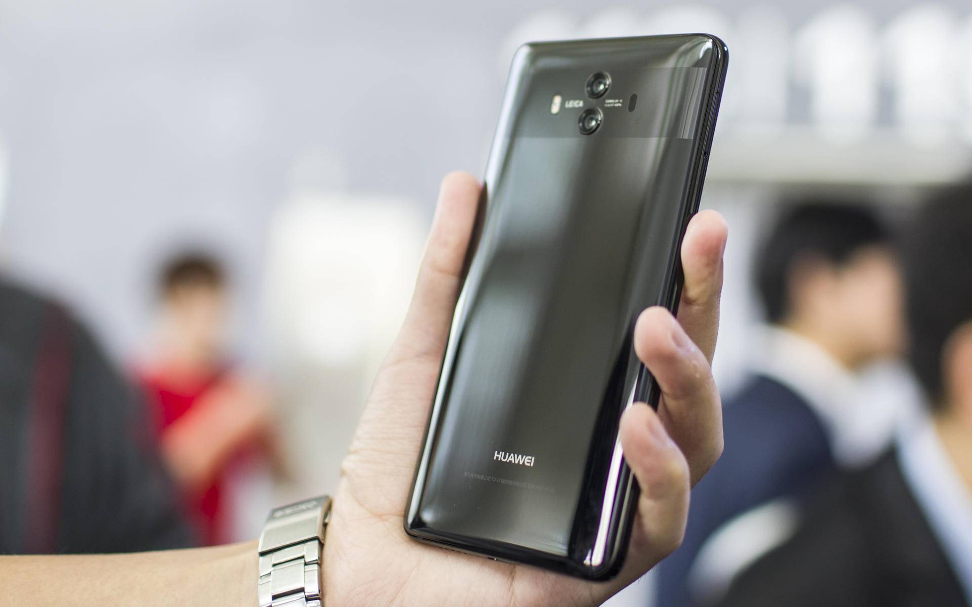 华为mate10哪个颜色最合适,华为mate10亮黑版确实很漂亮