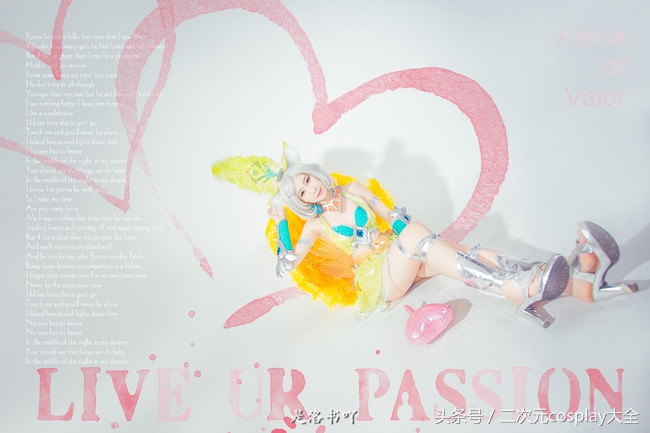 美女小姐姐cos妲己热情桑巴,王者荣耀夏日游戏节妲己cos