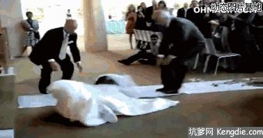 大拖尾婚纱合适矮个子女生吗,谁说矮就不能穿搭