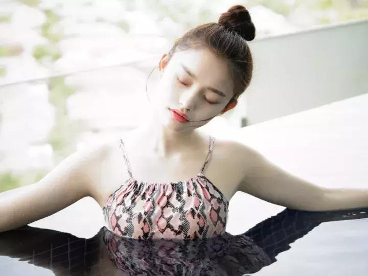 10块钱的国货是林允真爱？张天爱热衷100块的开架白菜？