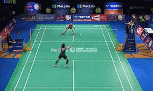 羽毛球单打比赛对手杀斜线怎么防,羽毛球双打封网封直线还是斜线