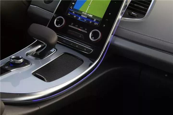 法国人的幻想空间会告捷吗？