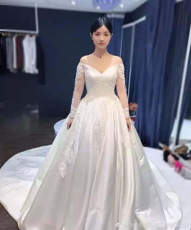 大拖尾婚纱合适矮个子女生吗,谁说矮就不能穿搭