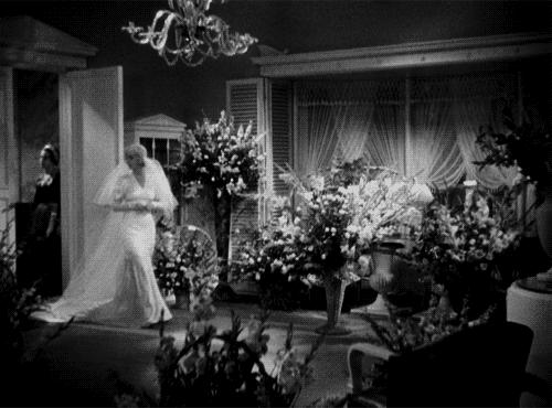 大拖尾婚纱合适矮个子女生吗,谁说矮就不能穿搭