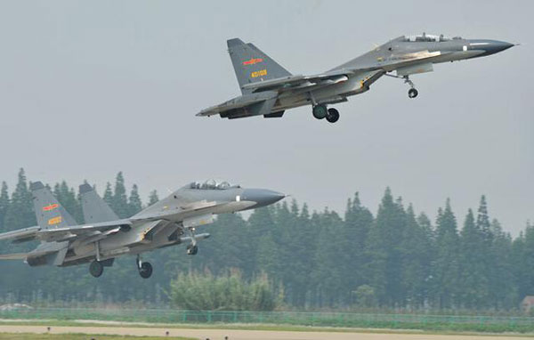 俄罗斯给印度提供先进战机让其挺直腰杆：性能比中国好却更加坑人