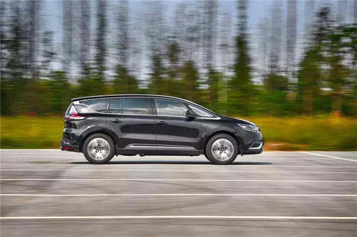 法国人的幻想空间会告捷吗？