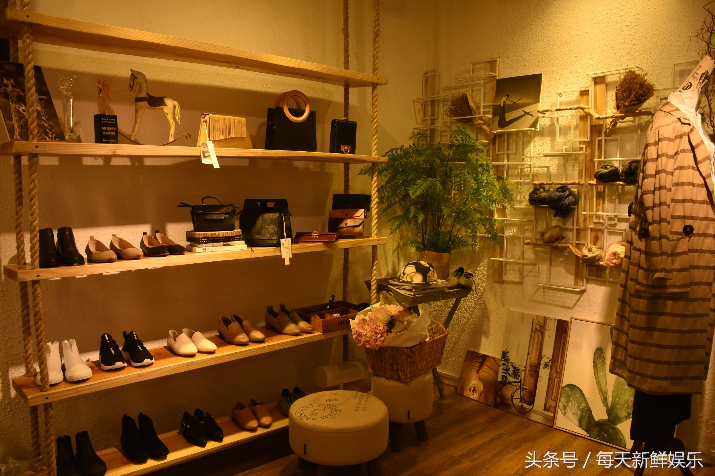 鍒橀洴hm姣涜。,鍒橀洴宸撮粠鏃惰鍛ㄦ児浜夎