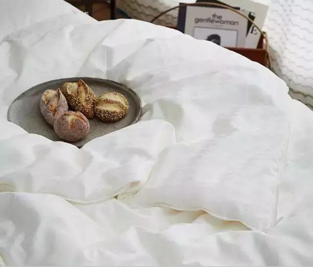 被子怎么选又轻又保暖,冬天被子哪种比较轻保暖还好