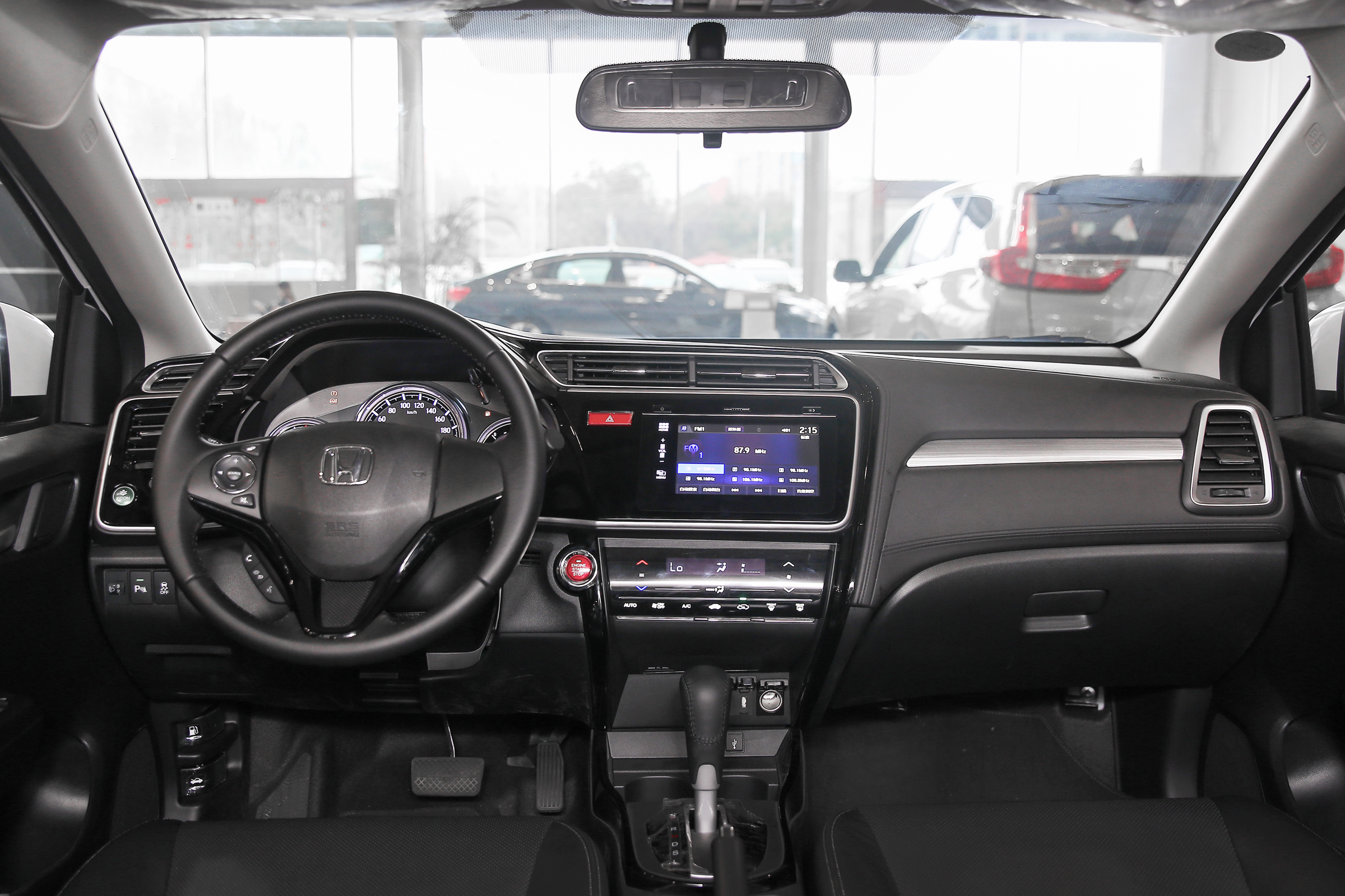 买本田哥瑞好还是本田锋范好,9万左右动力强劲的轿车