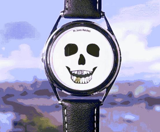 一位英国手表设计师，他有100种方法取代传统指针表示时间