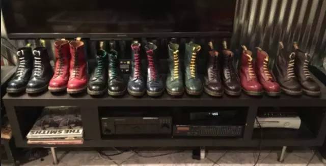 马丁靴怎么才能穿的更好看,什么版型的马丁靴合适脚宽人穿