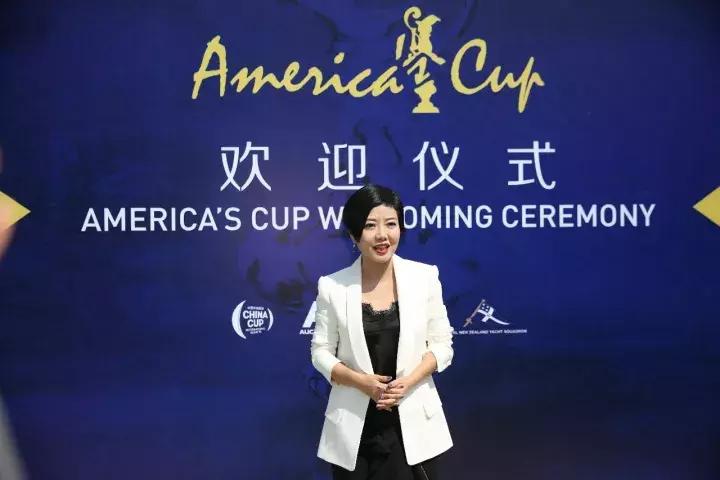 百年美洲杯颁奖仪式 (百年美洲杯冠军奖杯曝光)