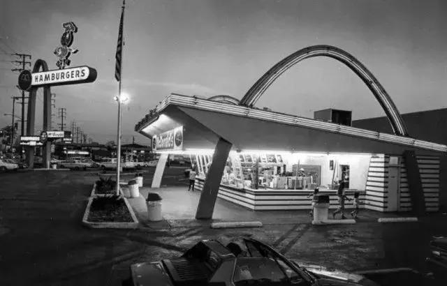 说到金拱门你会想到是麦当劳吗,麦当劳和金拱门的差别在哪