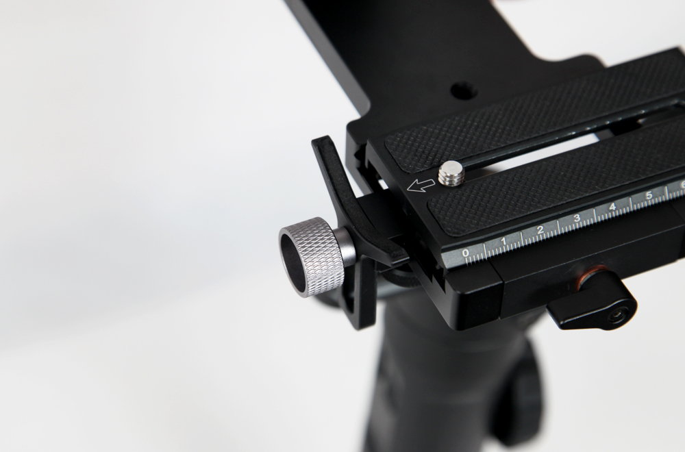 云鹤2微单稳定器教程,智云鹤2三轴稳定器评测