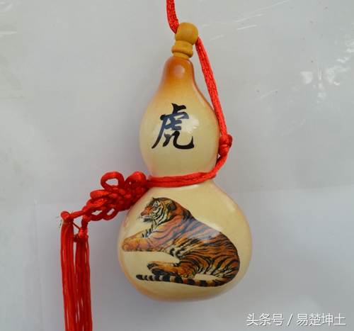 鼠猴牛三个属相,属鼠逢牛年逐月的运势