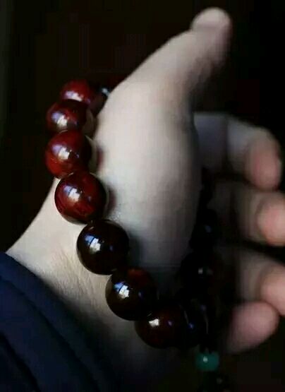 小叶紫檀把玩过程中的各种功效